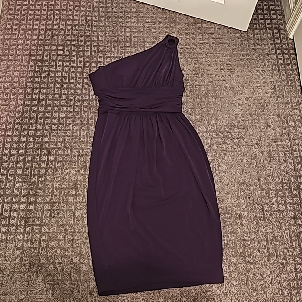 Gorgeous one shpulder dress